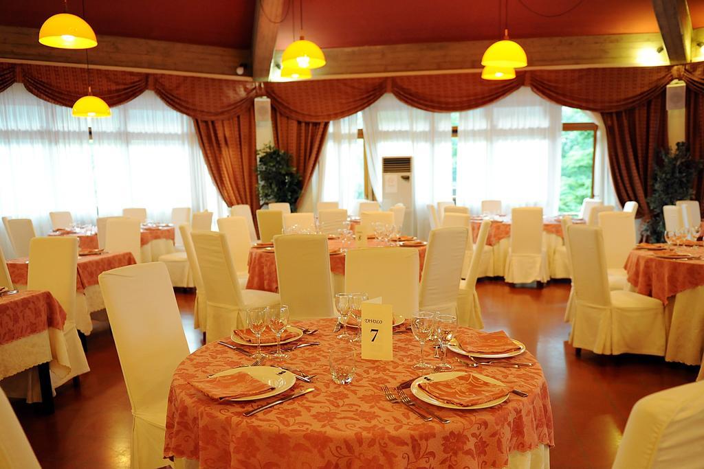 Hotel Del Camerlengo Fara San Martino Екстериор снимка